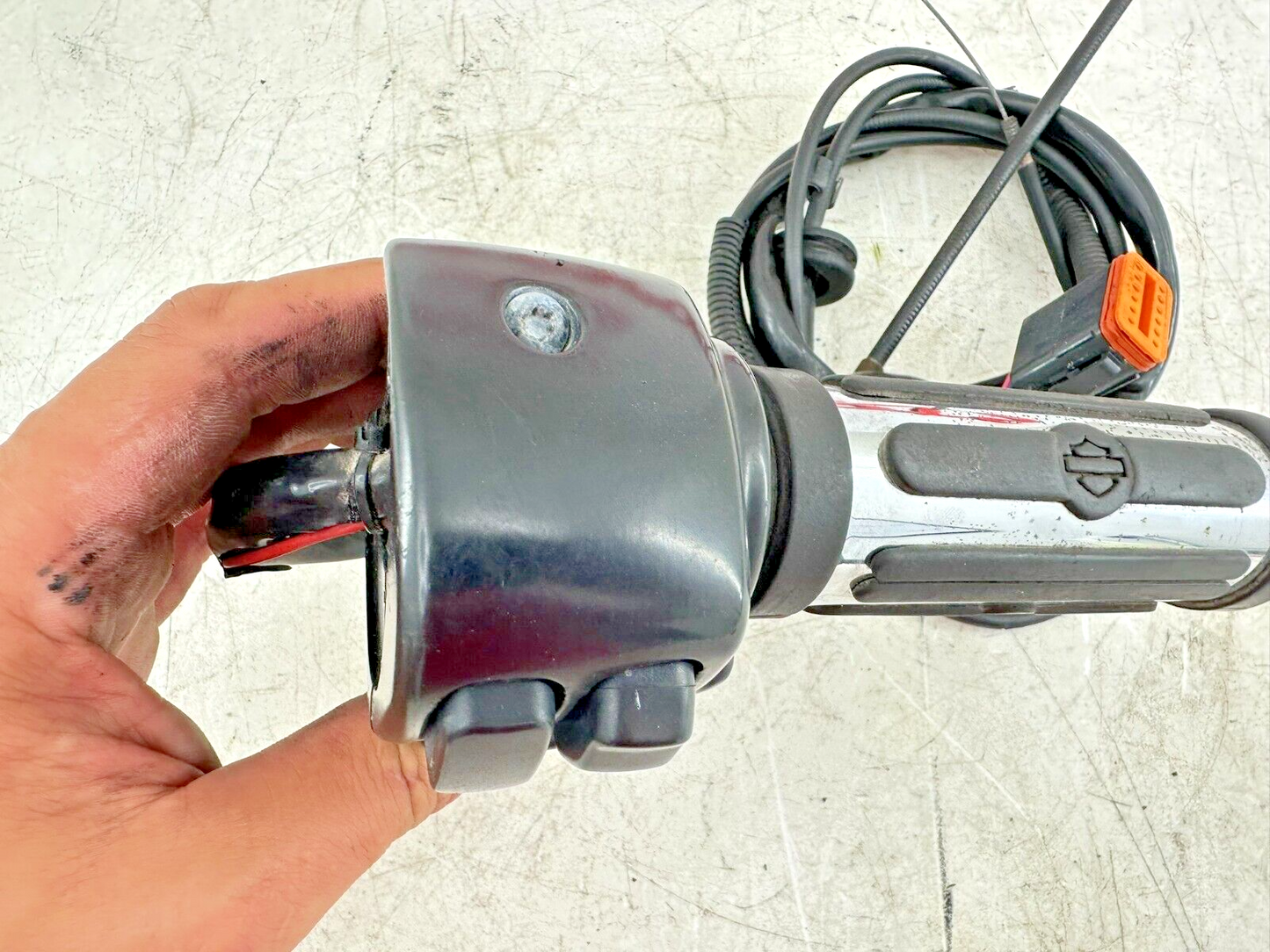 1999 HARLEY FLH ELECTRA GLIDE Right Throttle Controls Switch Housing Buttons