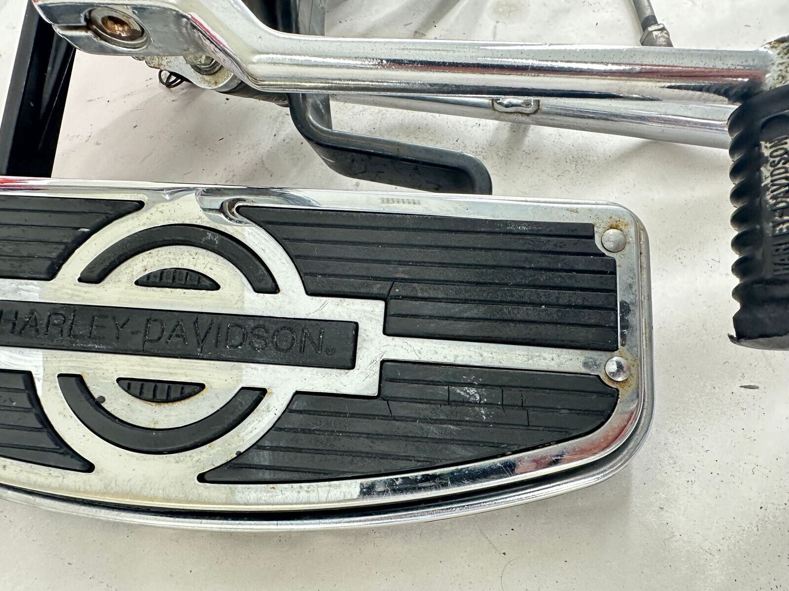 2001 HARLEY SOFTAIL OEM Floorboards Shift Lever Brake Pedal