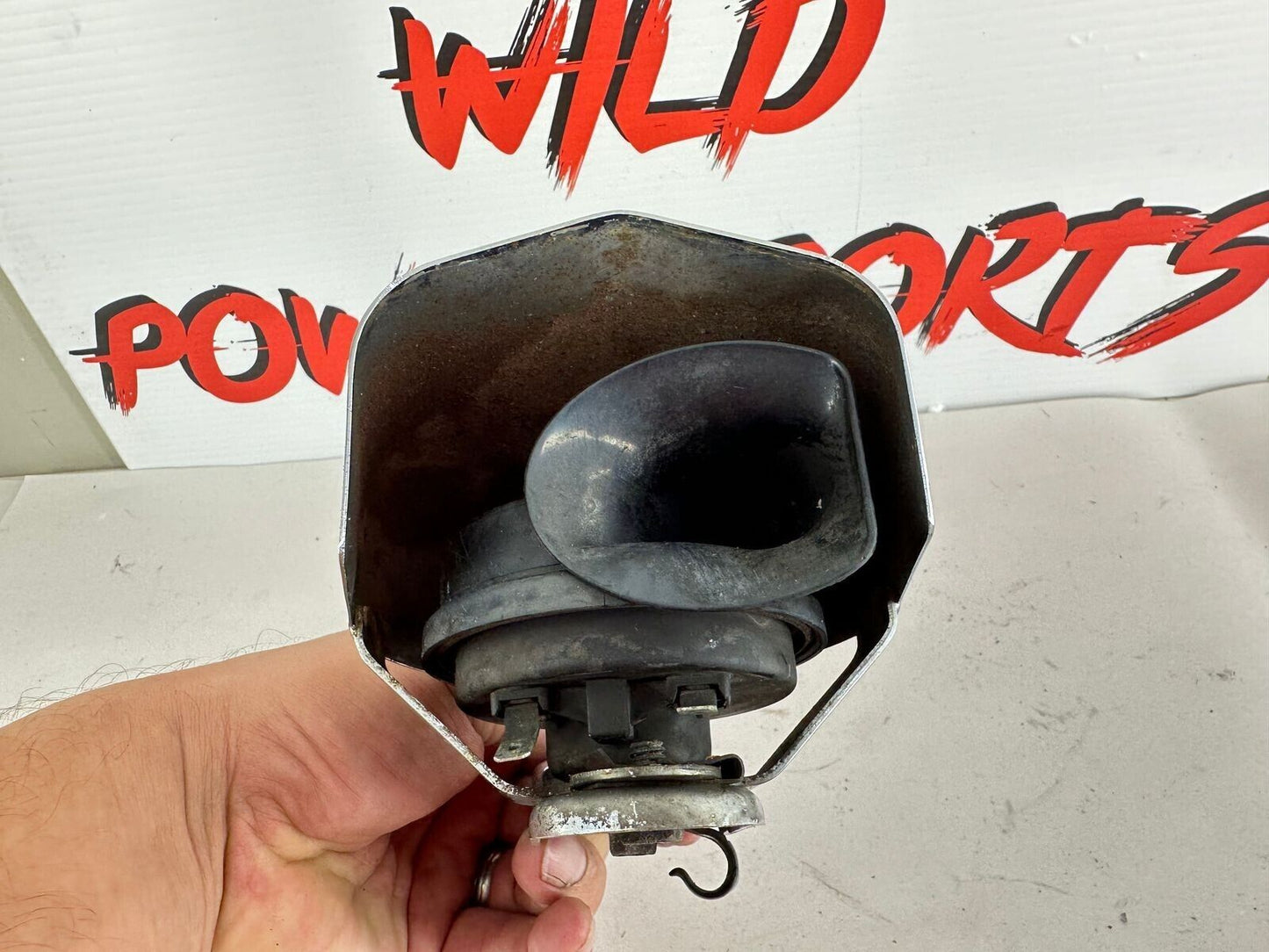 1999 HARLEY ELECTRA GLIDE Horn + Chrome Cover