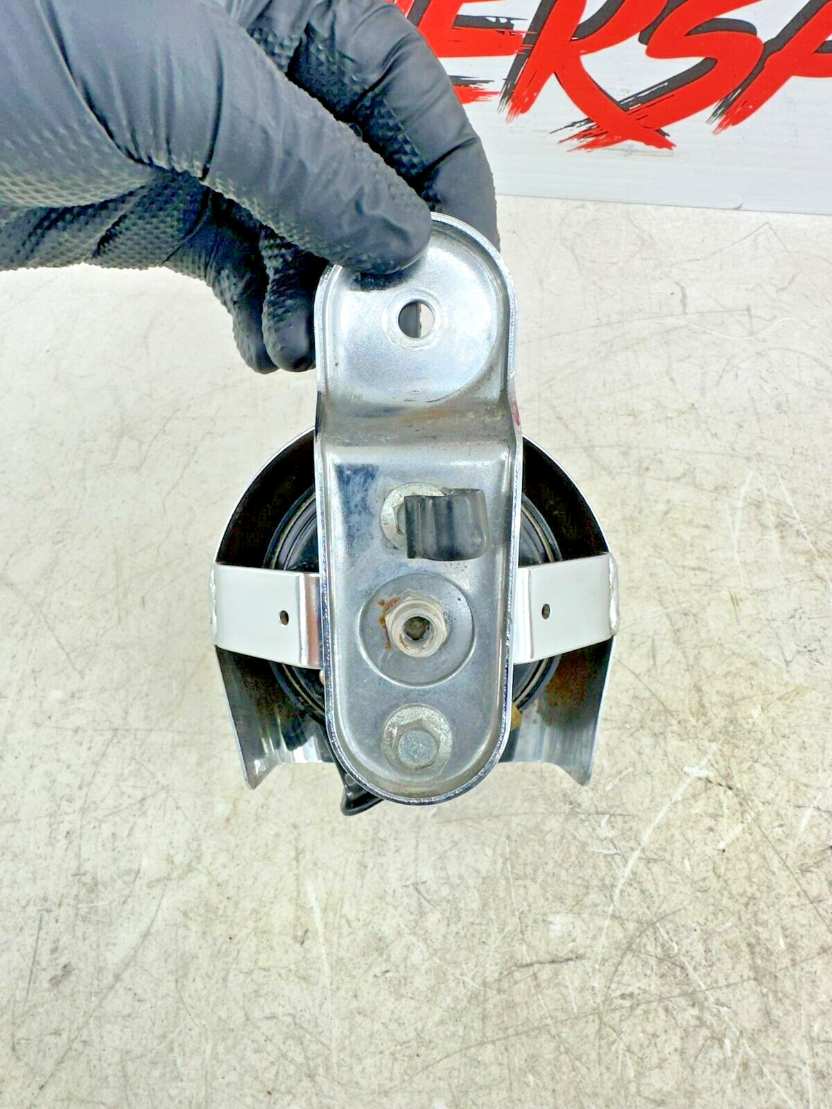 2002 HARLEY DYNA LOW RIDER Horn + Chrome Cover