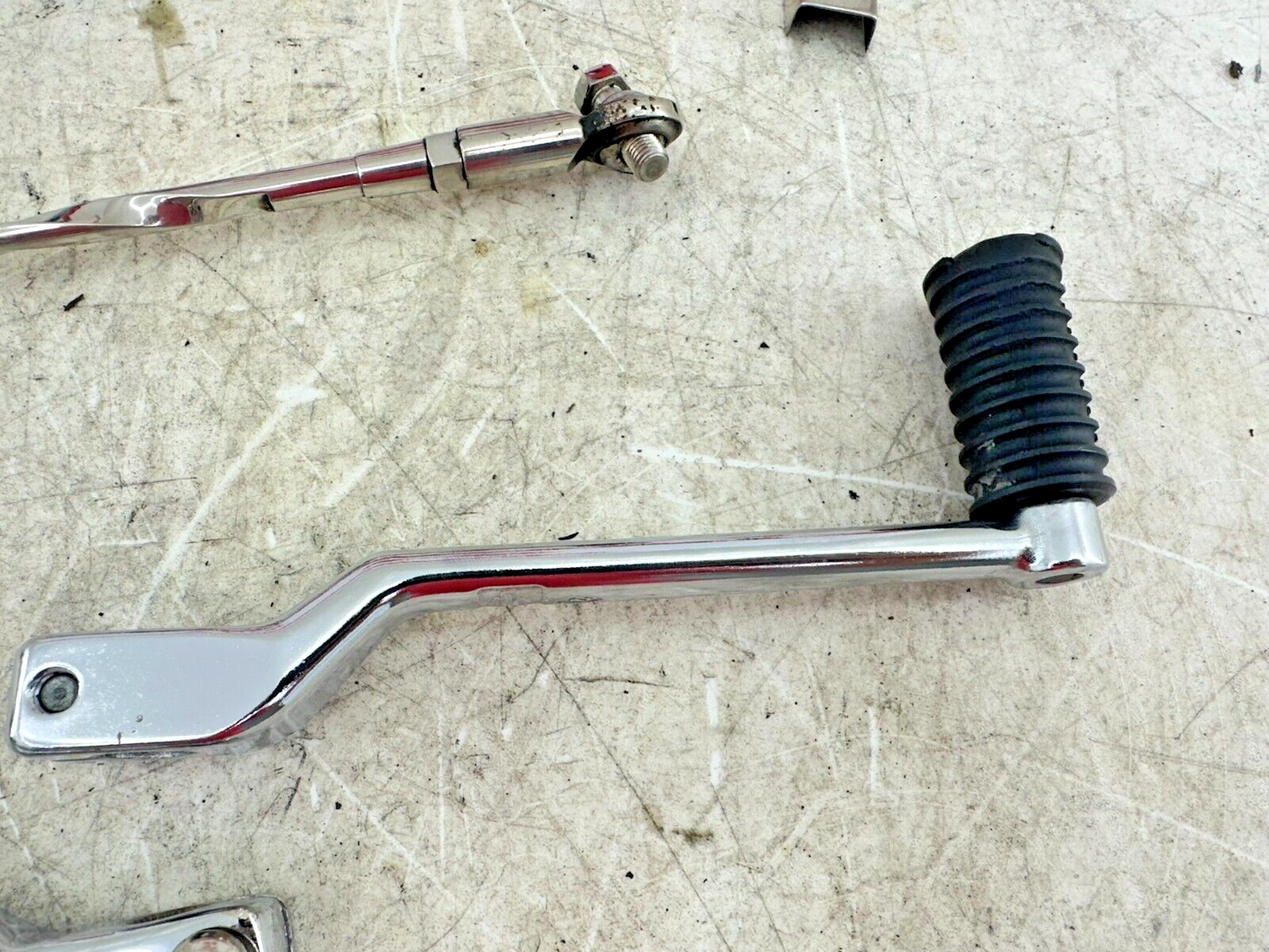 2006 HARLEY SOFTAIL DELUXE OEM HD Heal Toe Shifter Shift Shaft + Linkage