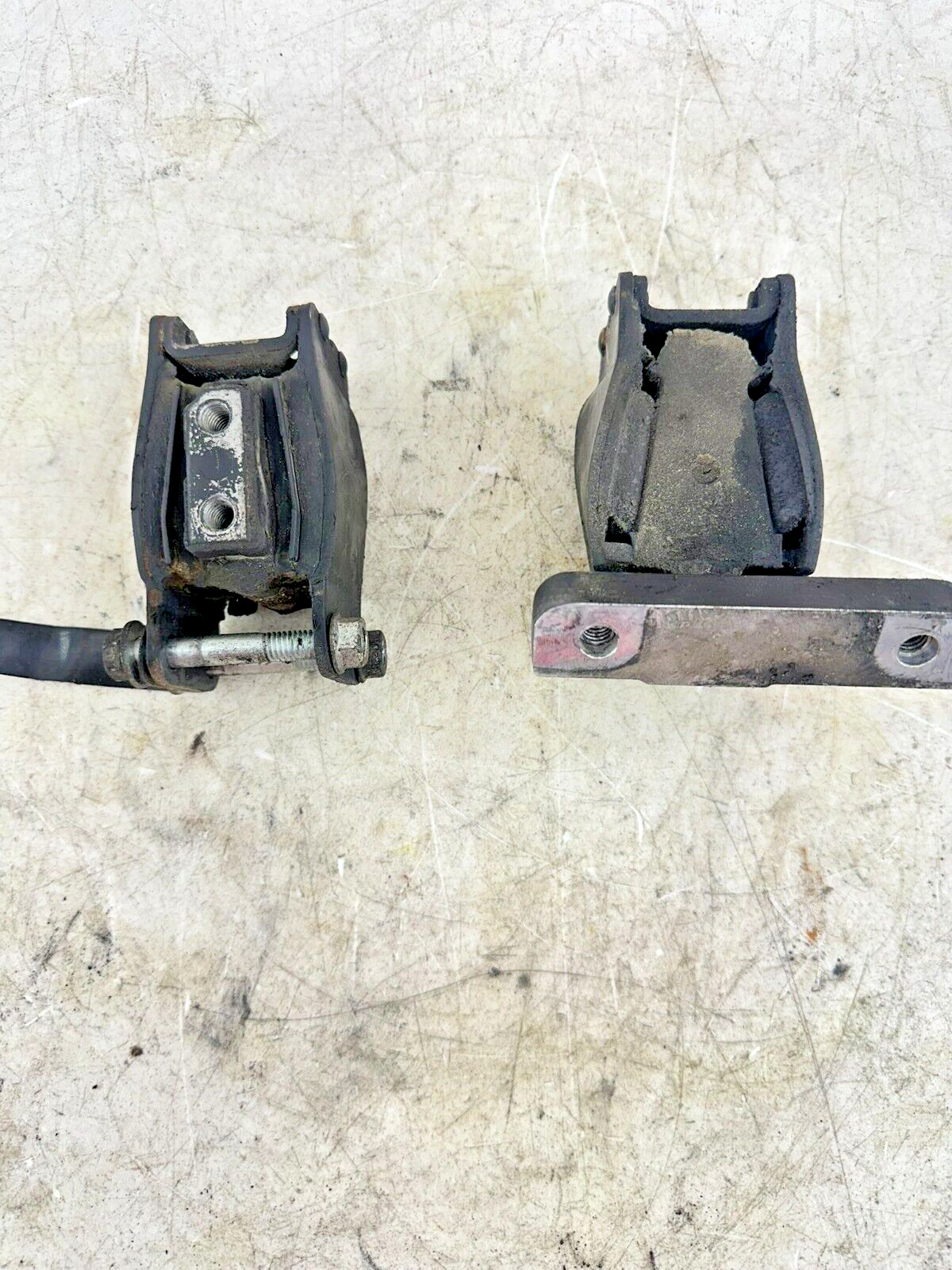 2002 HARLEY DYNA LOW RIDER Front Engine Motor + Rear Transmission Rubber Mounts
