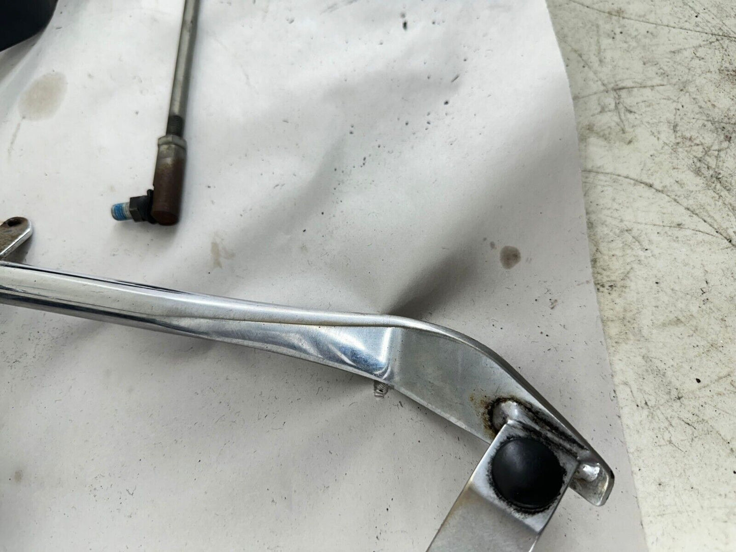 2001 HARLEY SOFTAIL OEM Floorboards Shift Lever Brake Pedal