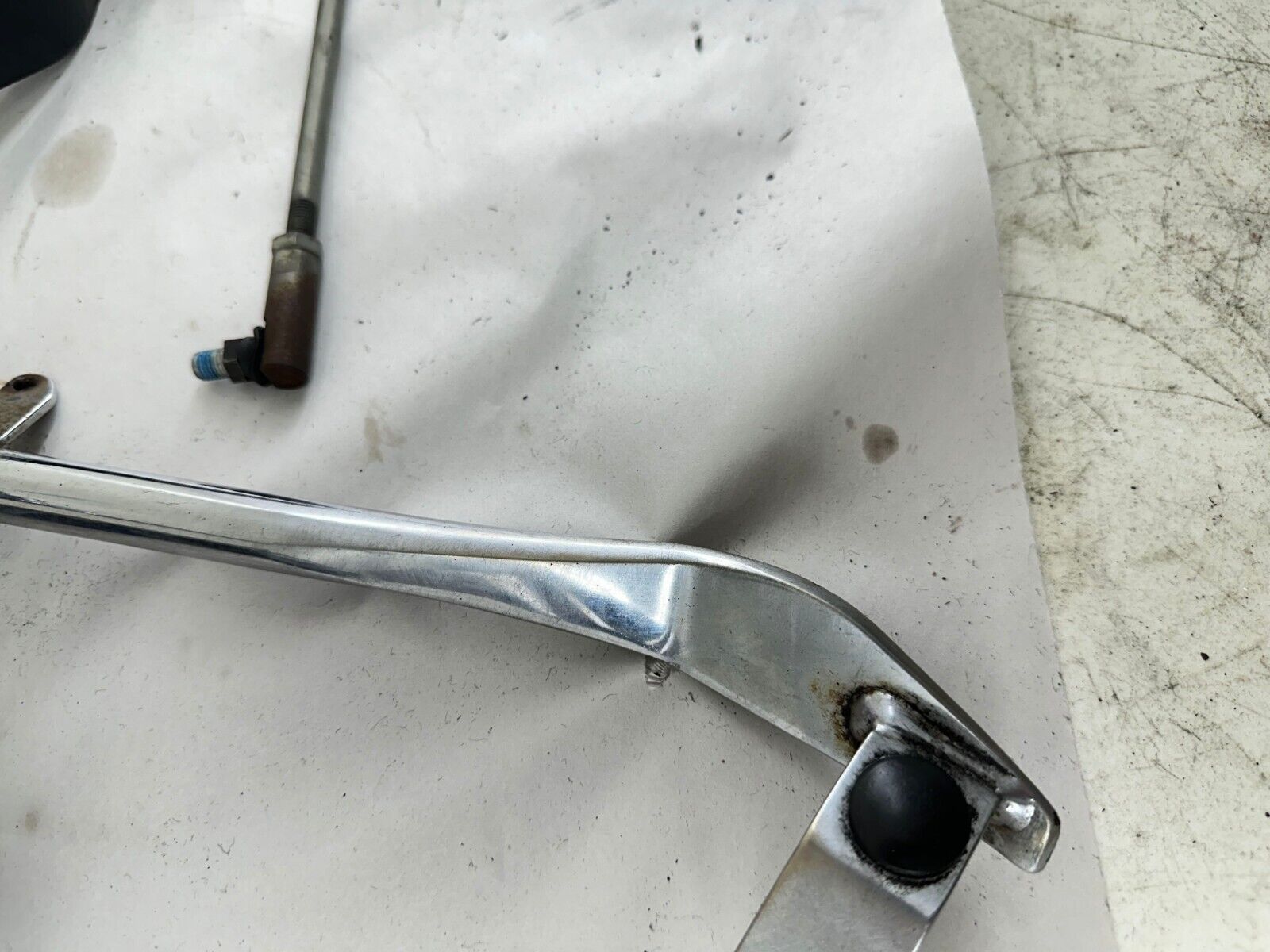 2001 HARLEY SOFTAIL OEM Floorboards Shift Lever Brake Pedal