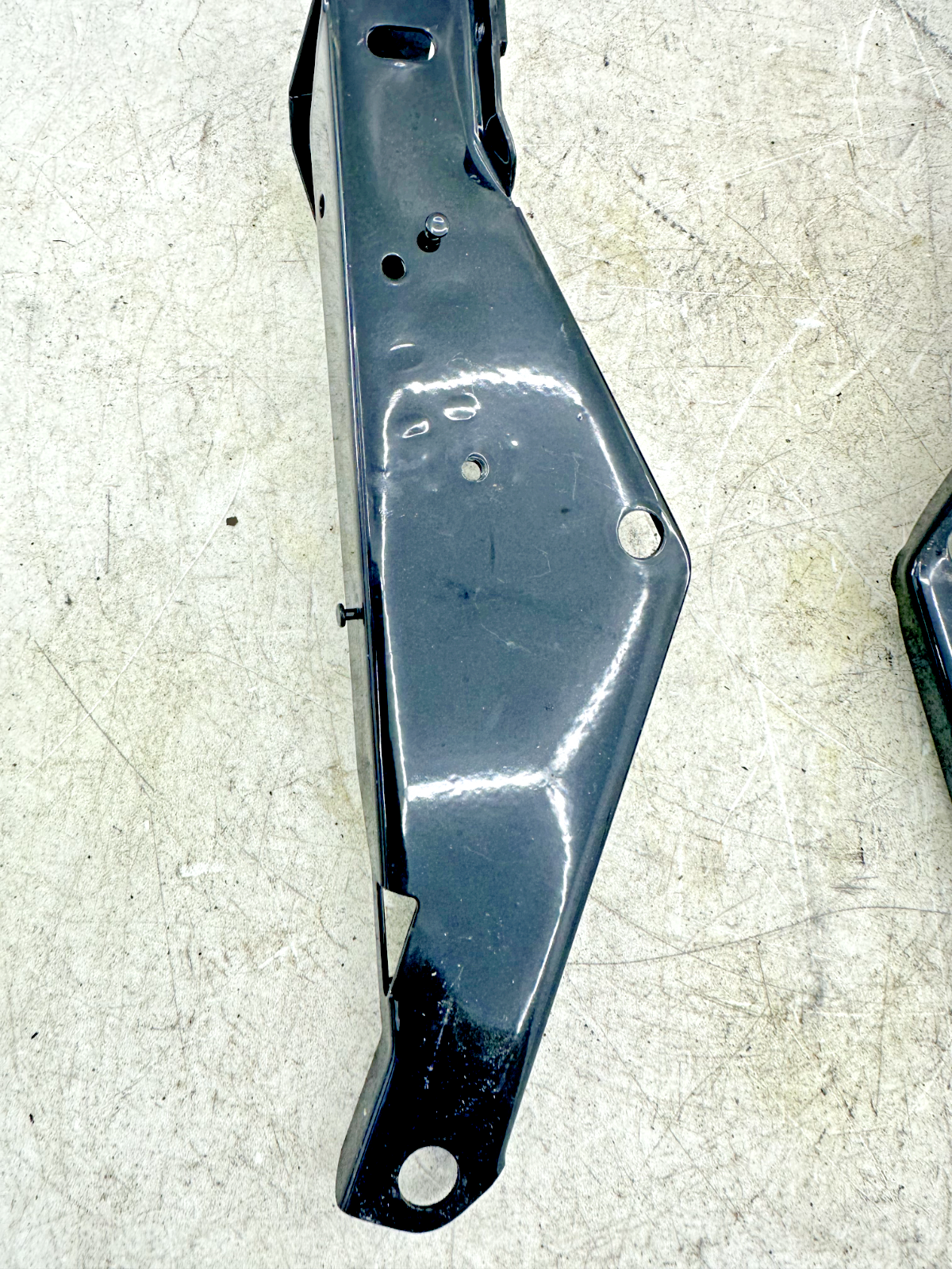 2003 HARLEY ELECTRA GLIDE classic Main Upper Batwing Fairing MTG Frame Bracket