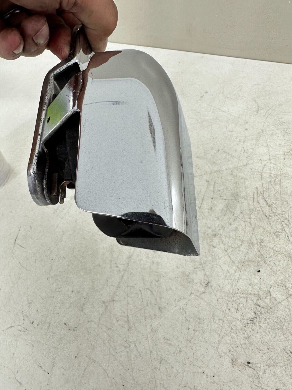 2003 HARLEY DAVIDSON SOFTAIL Horn & Chrome Cover
