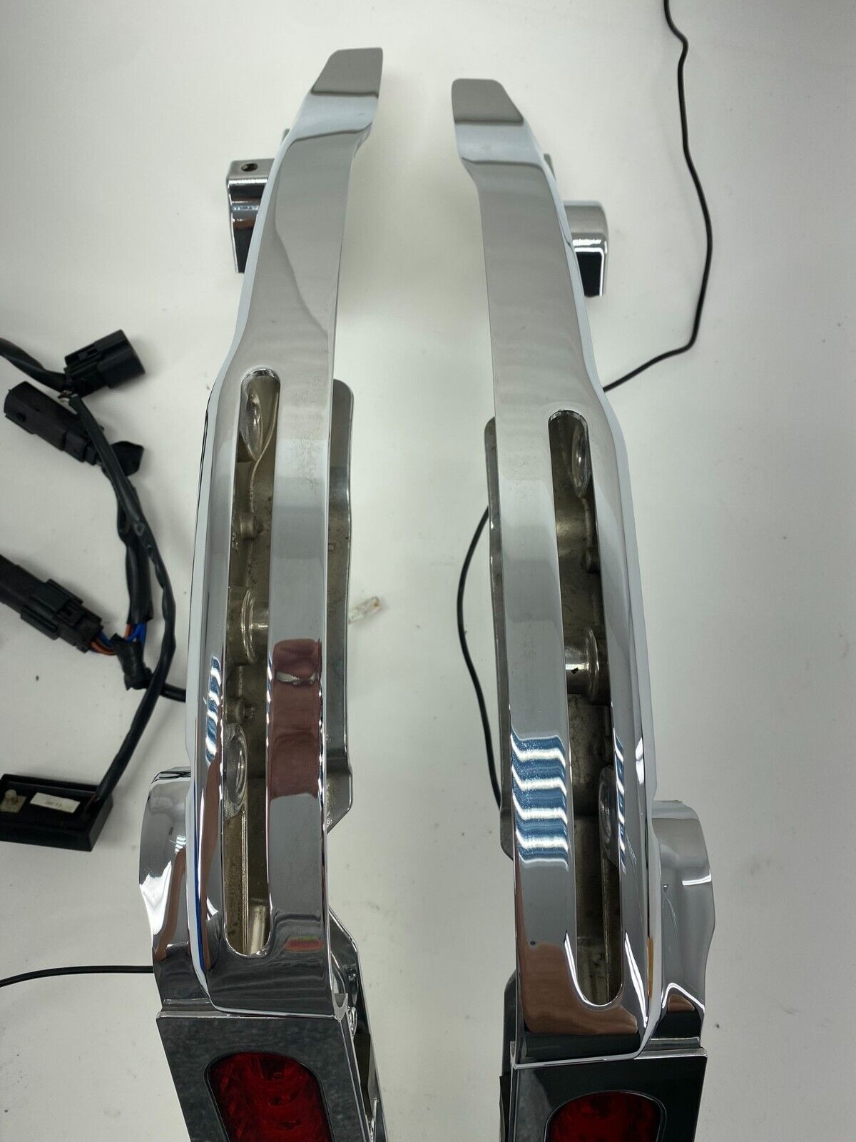 2014 Harley Electra Glide Chrome Rear Fender Strut w/ Custom Dynamics Lights