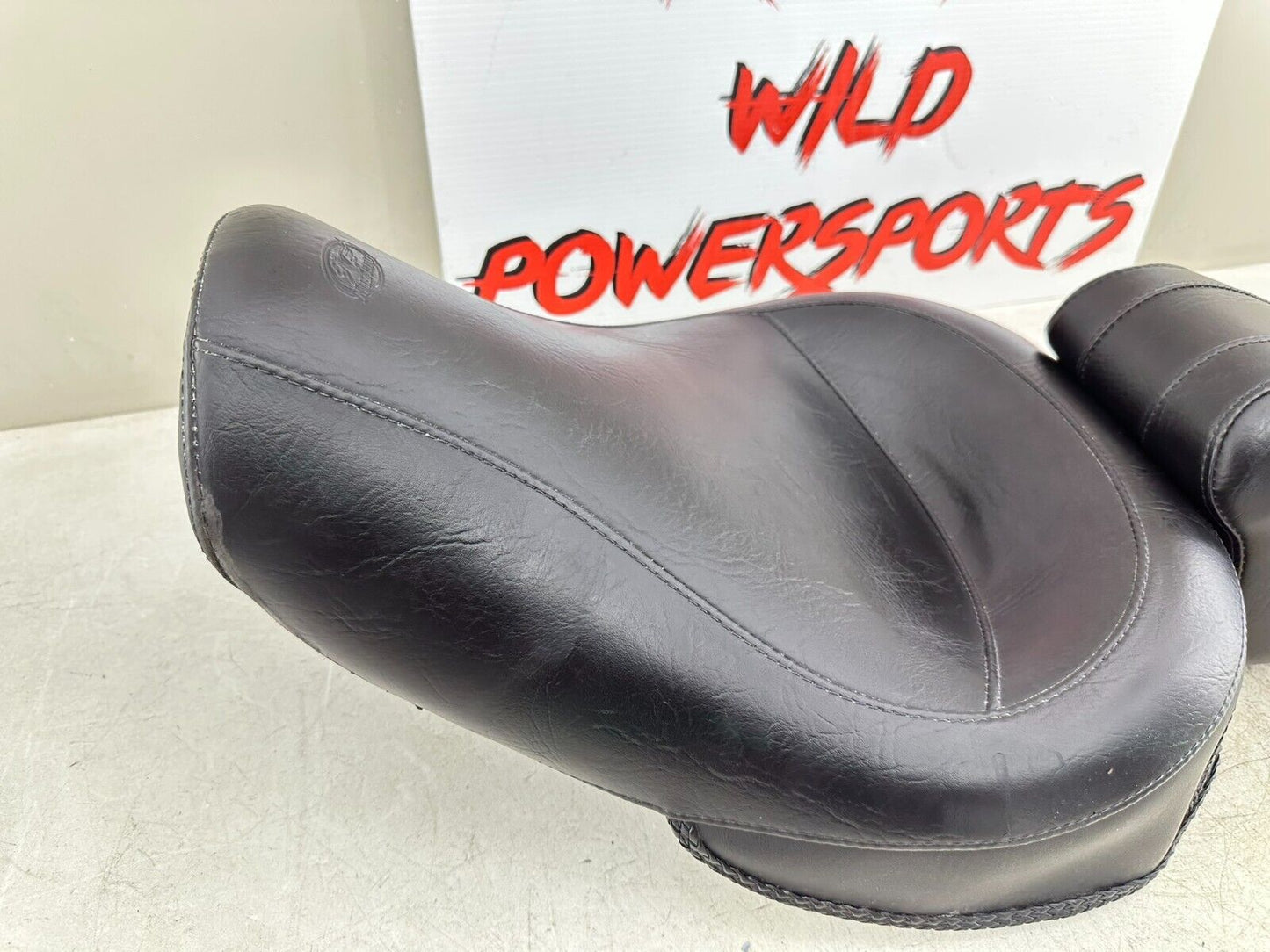 2002 HARLEY DYNA LOW RIDER Mustang Driver Passenger Seat Saddle 2 UP 96-03
