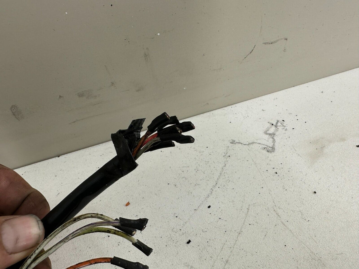 2000 HARLEY DAVIDSON DYNA MAIN WIRING HARNESS LOOM FUSE RELAY