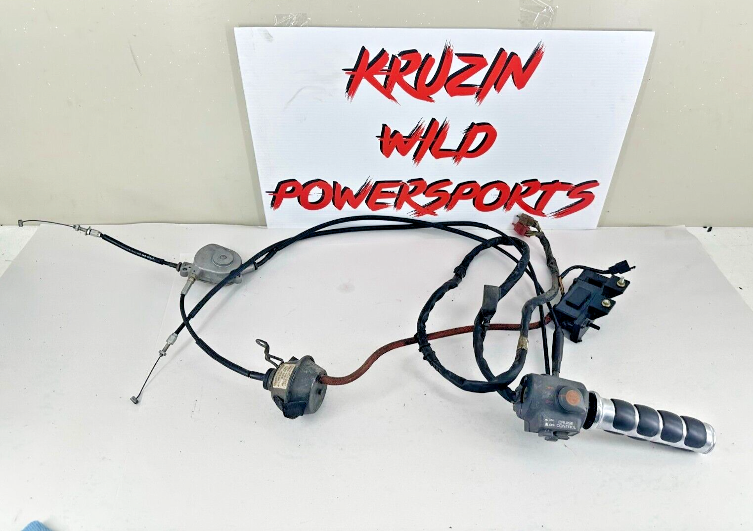 88-00 HONDA GOLDWING GL1500 Right Hand Throttle Controls Switch Housing