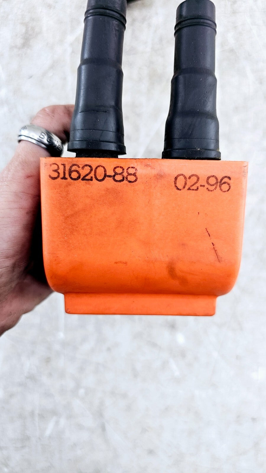 1995 HARLEY DYNA CONVERTIBLE OEM HD Ignition Coil + Spark Plug Wires 31620-88