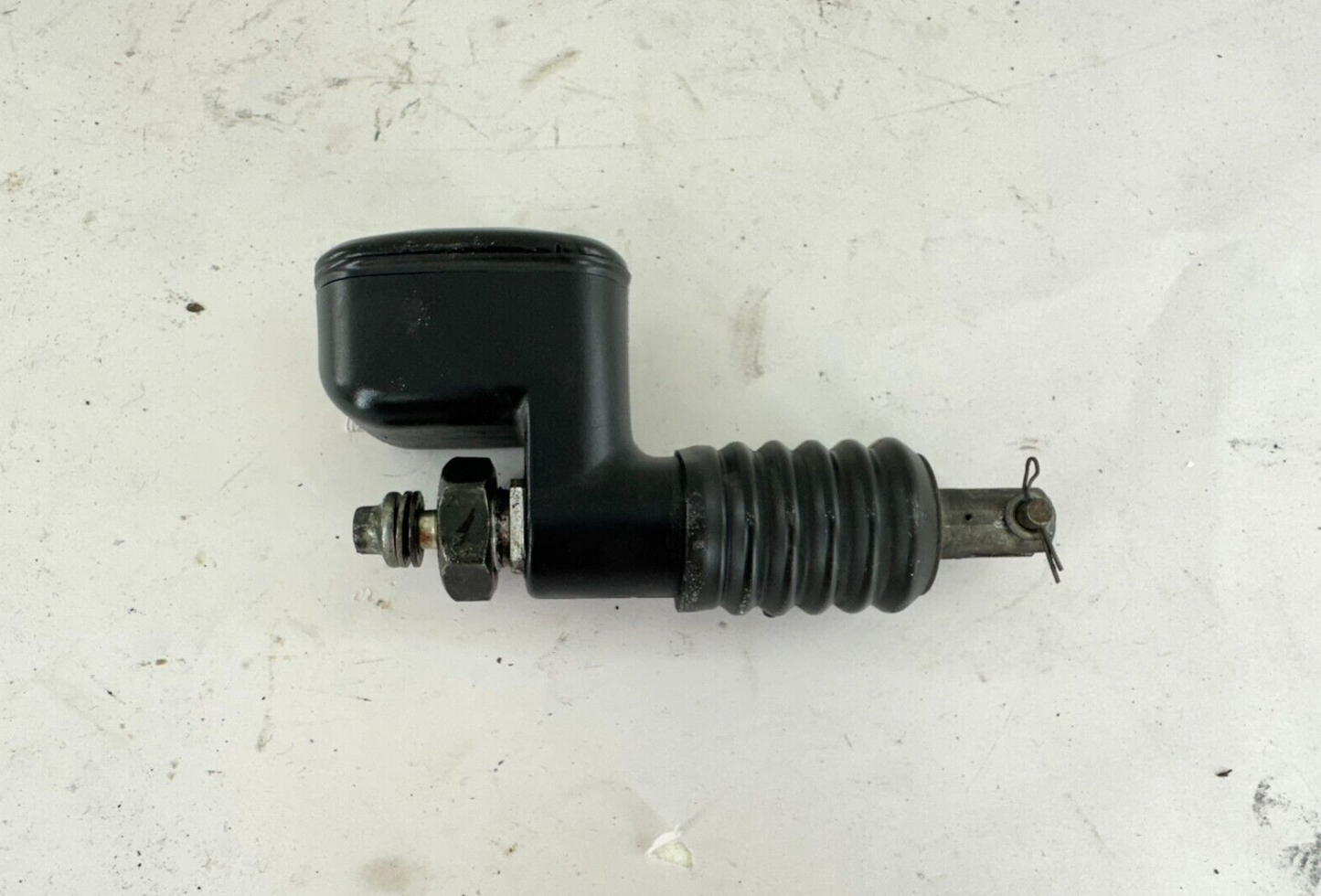 2004 HARLEY ELECTRA GLIDE Rear Brake Master Cylinder