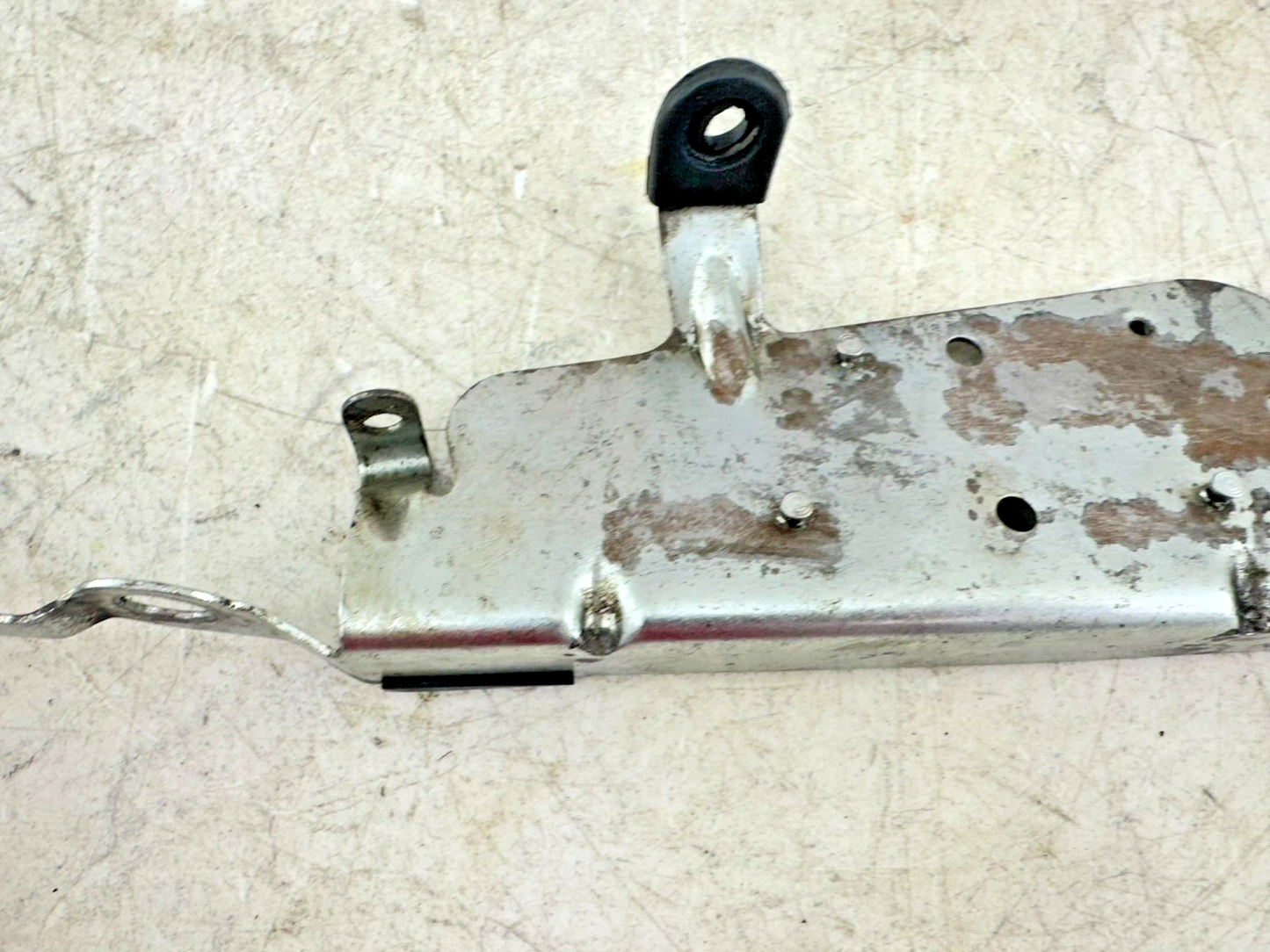 1999 HARLEY SOFTAIL Gas Tank Dash Console Mounting Hardware