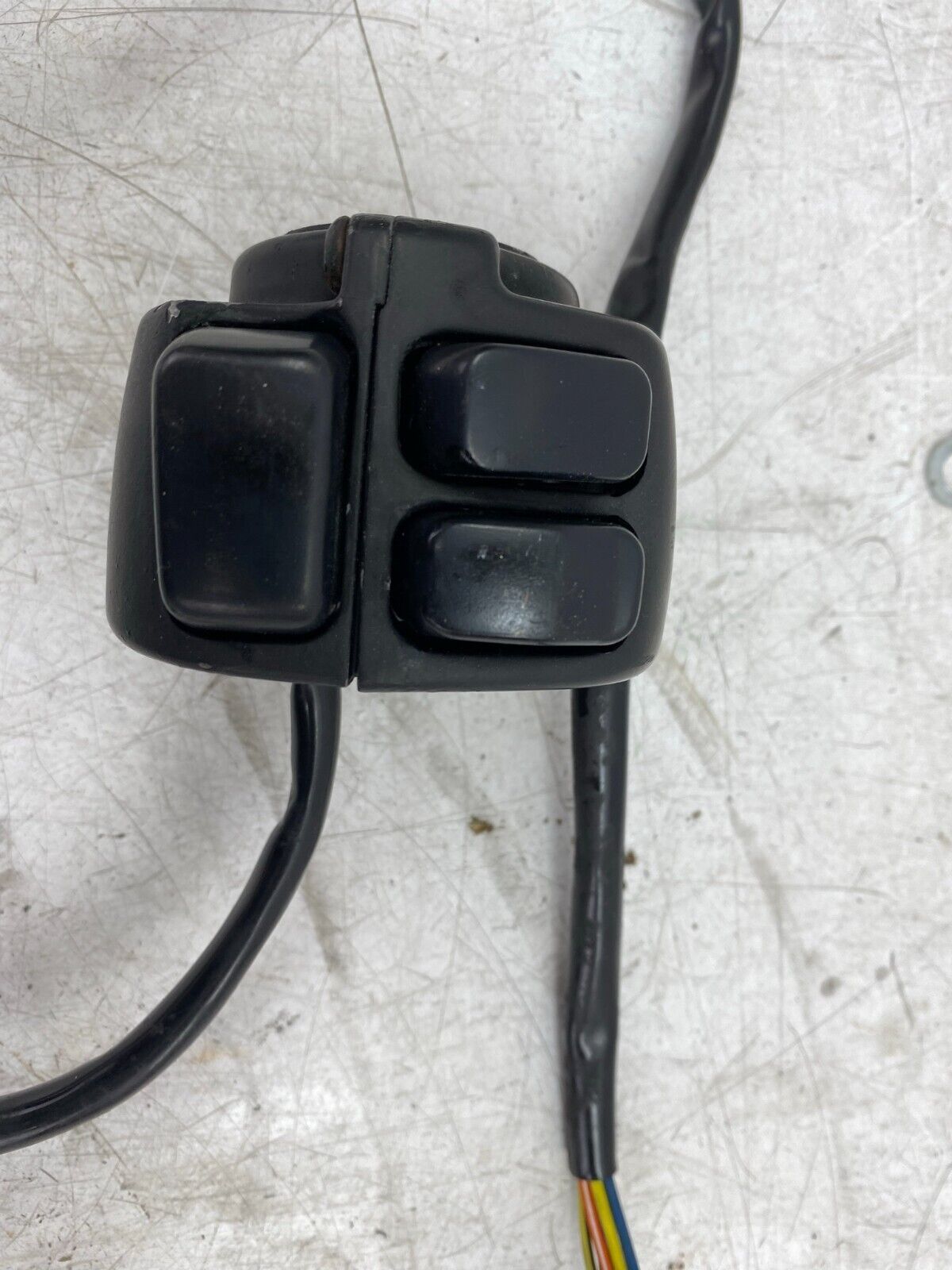 1996 HARLEY DAVIDSON DYNA Left Hand Throttle Controls Switch Housing