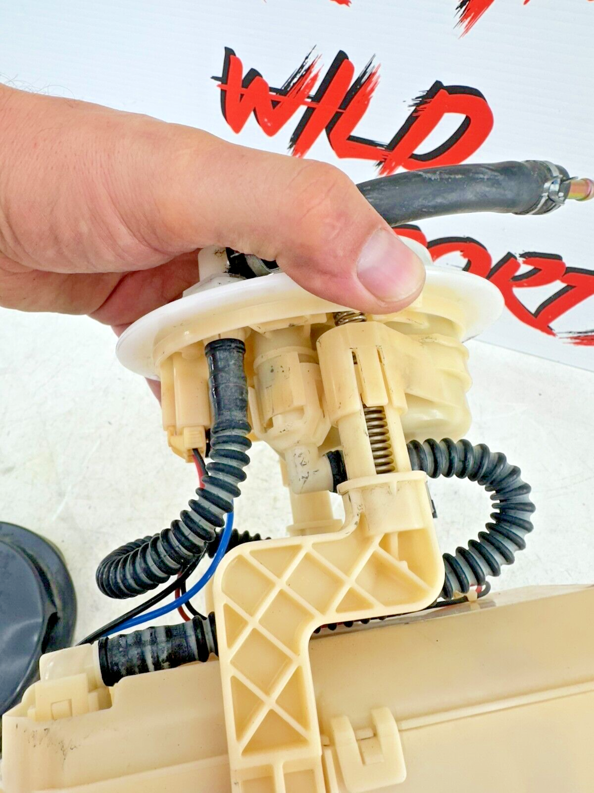 2004 Honda Goldwing GL1800 Fuel Pump Sending Unit OEM Genuine Part