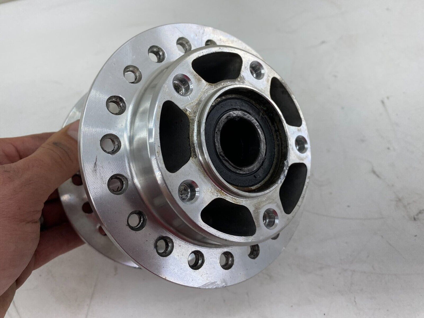 06-17 Harley Davidson Dyna Street Bob Front Wheel Hub w/ 1" Bearings