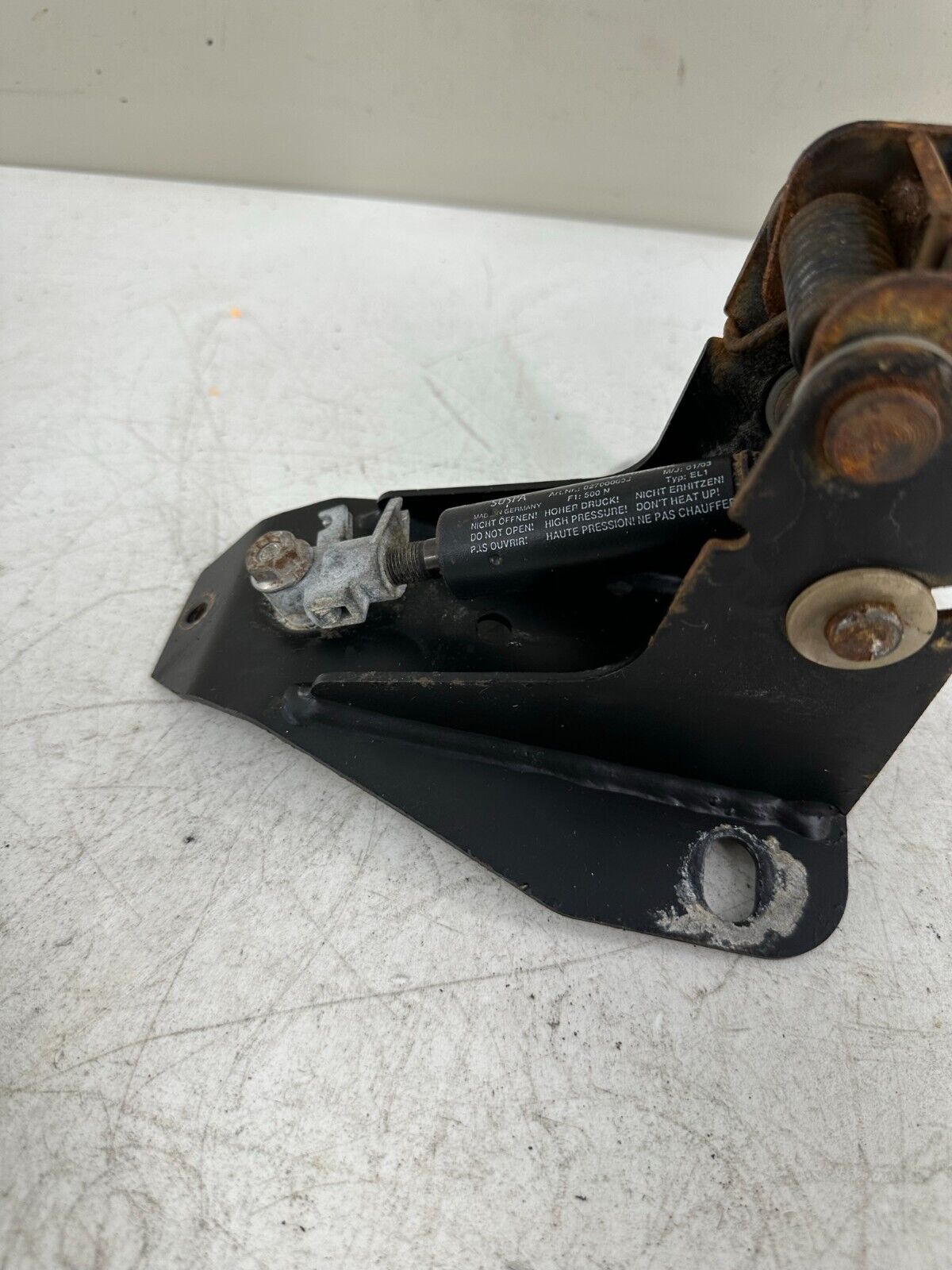 2003 HARLEY FLH ELECTRA GLIDE Driver Backrest Mounting Bracket Stay
