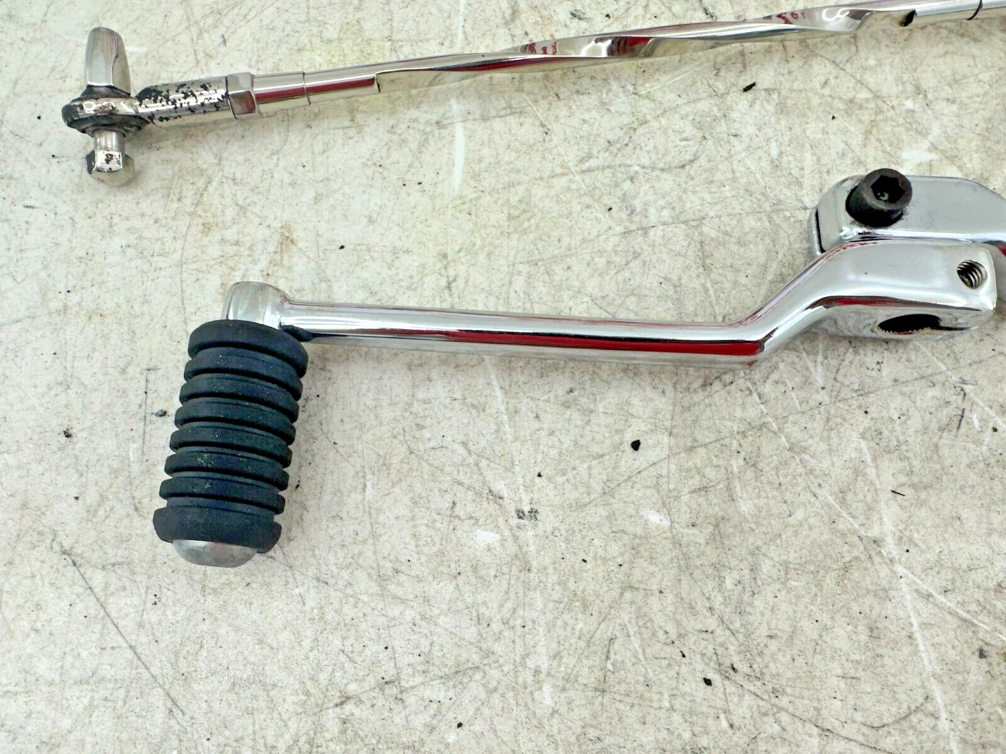 2006 HARLEY SOFTAIL DELUXE OEM HD Heal Toe Shifter Shift Shaft + Linkage