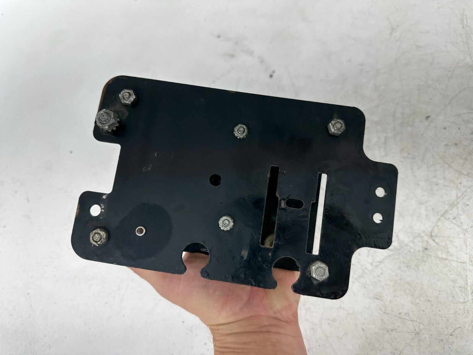 2003 HARLEY DAVIDSON DYNA ECM ECU Fuse Box Left Side Cover Mounting Bracket Fram