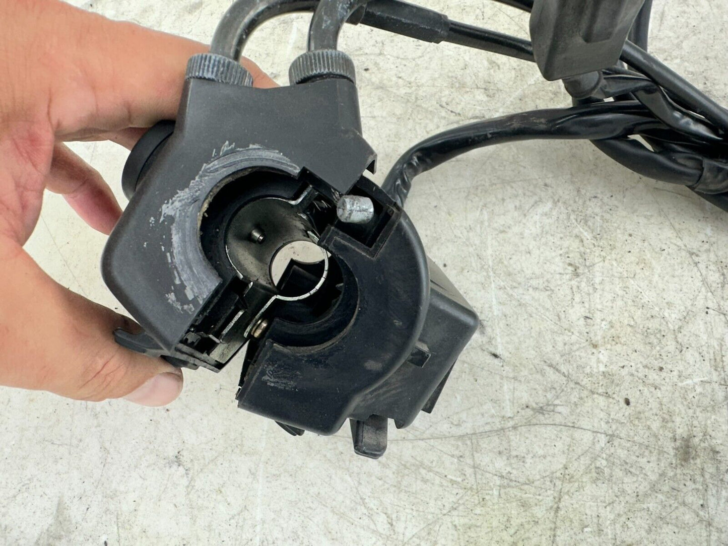 2004 Honda Goldwing GL1800 Right Hand Throttle Controls Switch Button + Cable