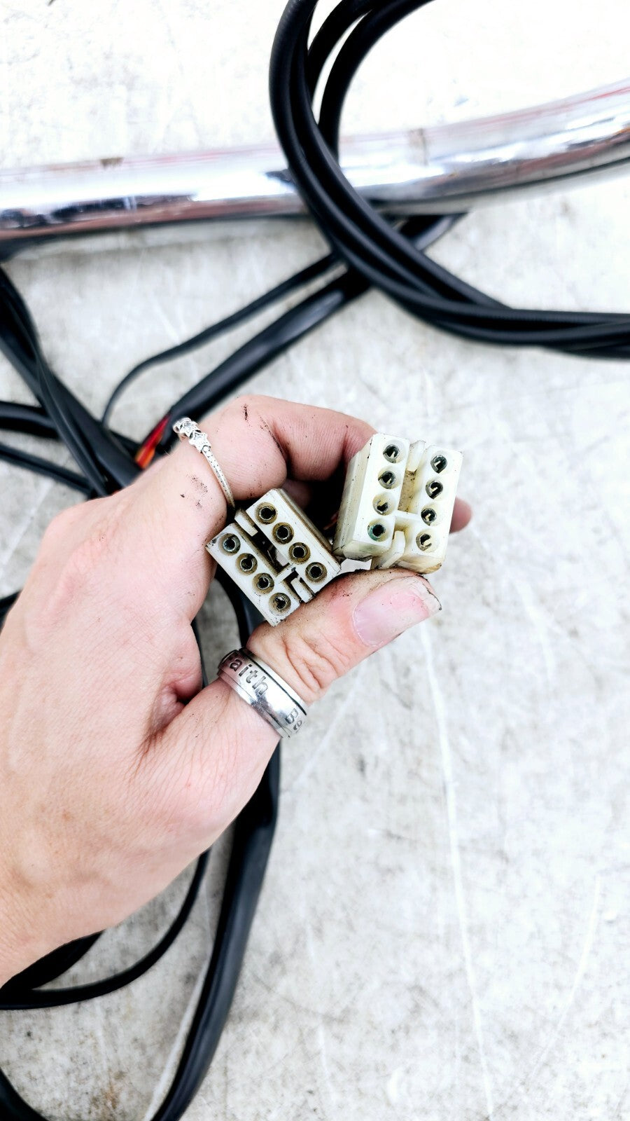 1995 HARLEY DYNA CONVERTIBLE Handlebar Control Switch Housing Grips +Turn Signal