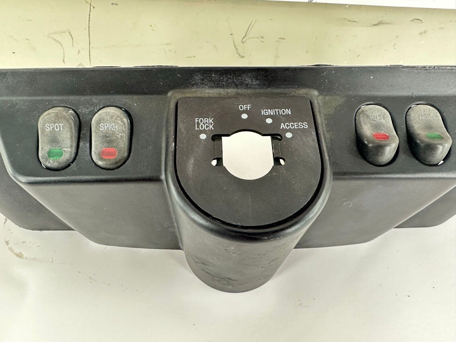 2000 HARLEY FLH ELECTRA GLIDE Ignition Key Surround Fairing Cowl Switch Panel