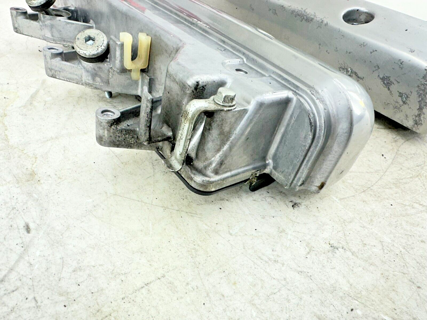 2004 Honda Goldwing GL1800 Right Left Valve Head Cover Case
