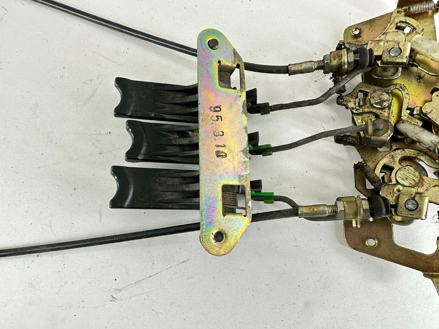 88-00 HONDA GOLDWING GL1500 TRUNK SADDLE BAG LOCK RELEASE LEVERS & COVER GUARD