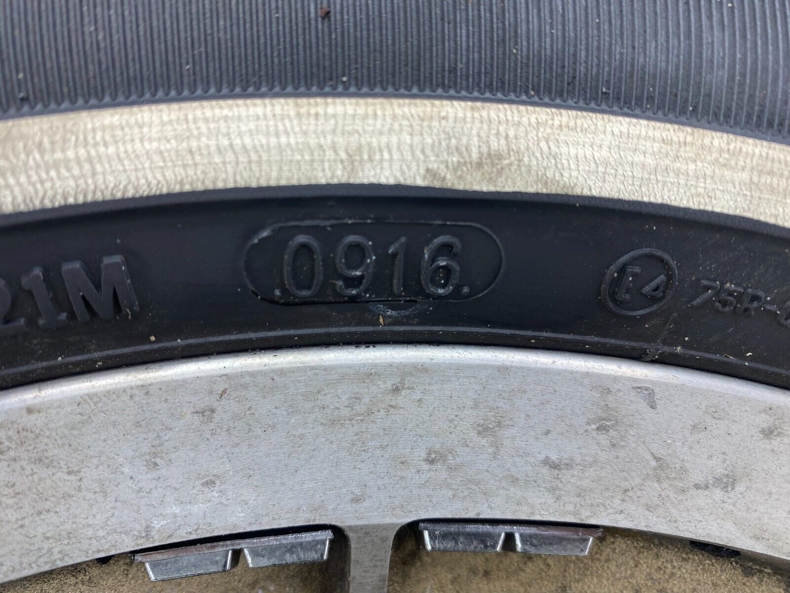 1995 HARLEY ELECTRA GLIDE 30th Anniversary Gold Front Wheel Rim 10 Spoke