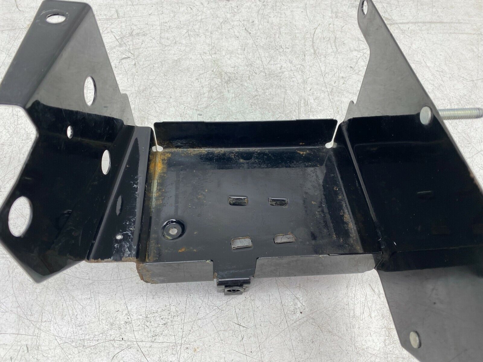 2003 HARLEY DAVIDSON FLH ROADKING CVO Battery Tray Bracket