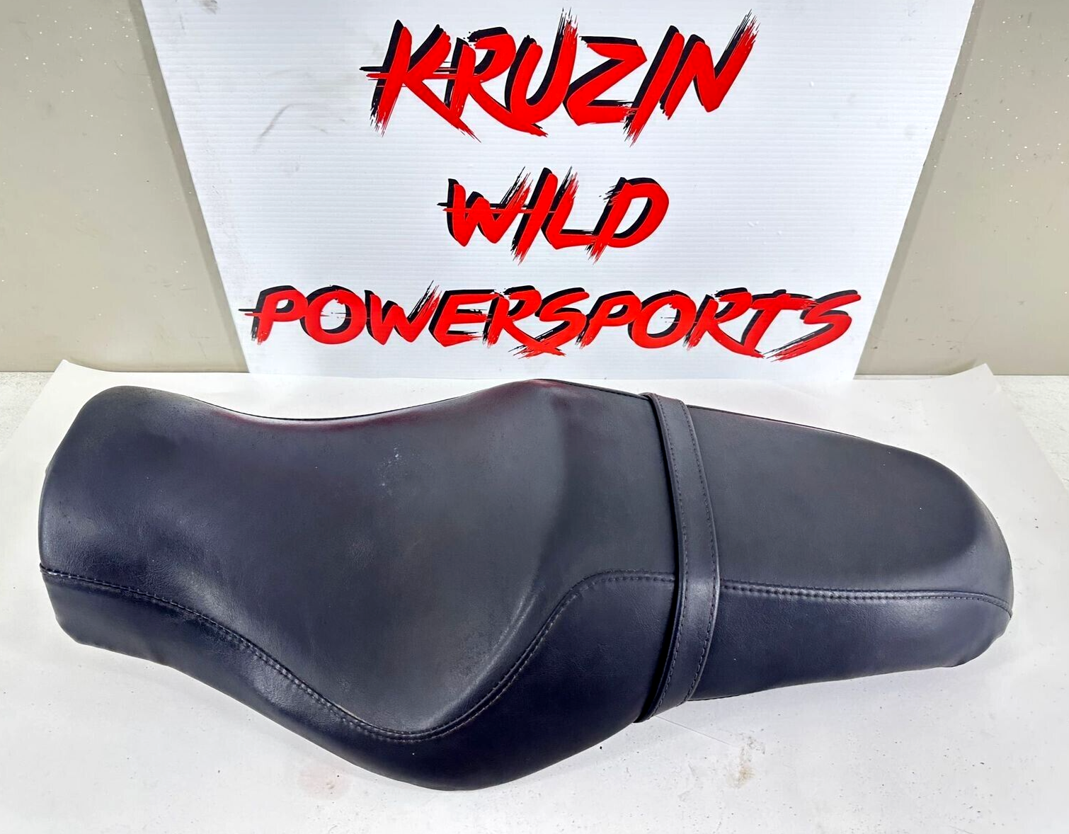 2007 HARLEY SPORTSTER CUSTOM OEM Seat Saddle 2 UP Driver Passenger