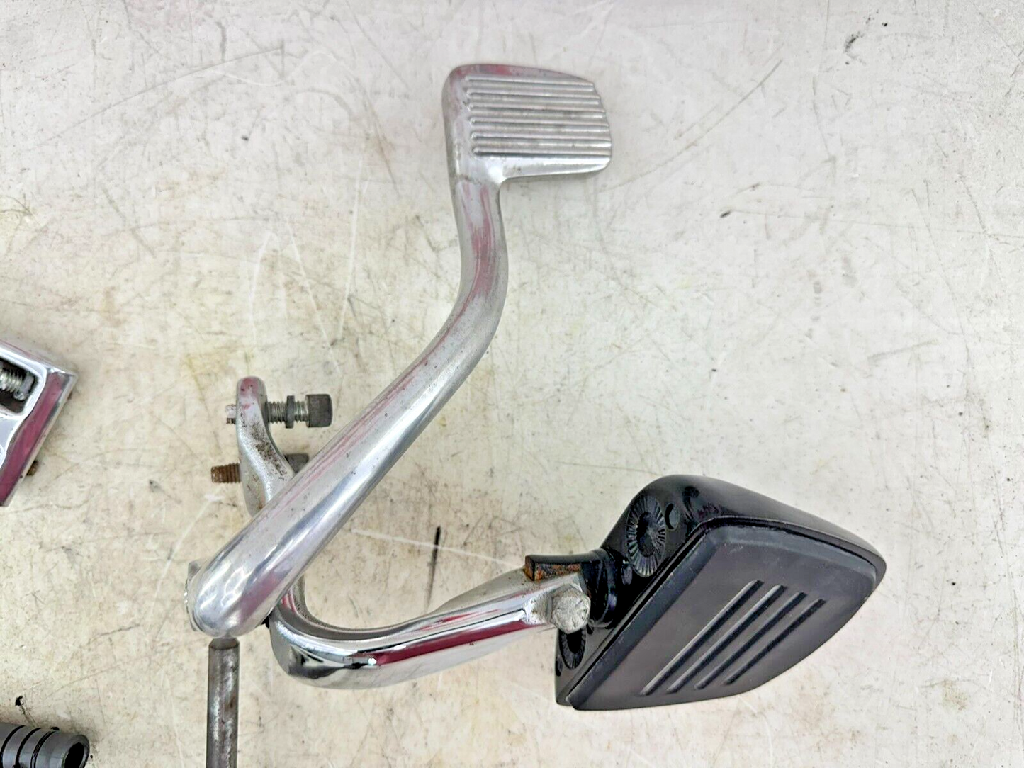 2002 HARLEY DYNA LOW RIDER OEM HD Mid Controls Shift Lever Brake Pedal + Linkage
