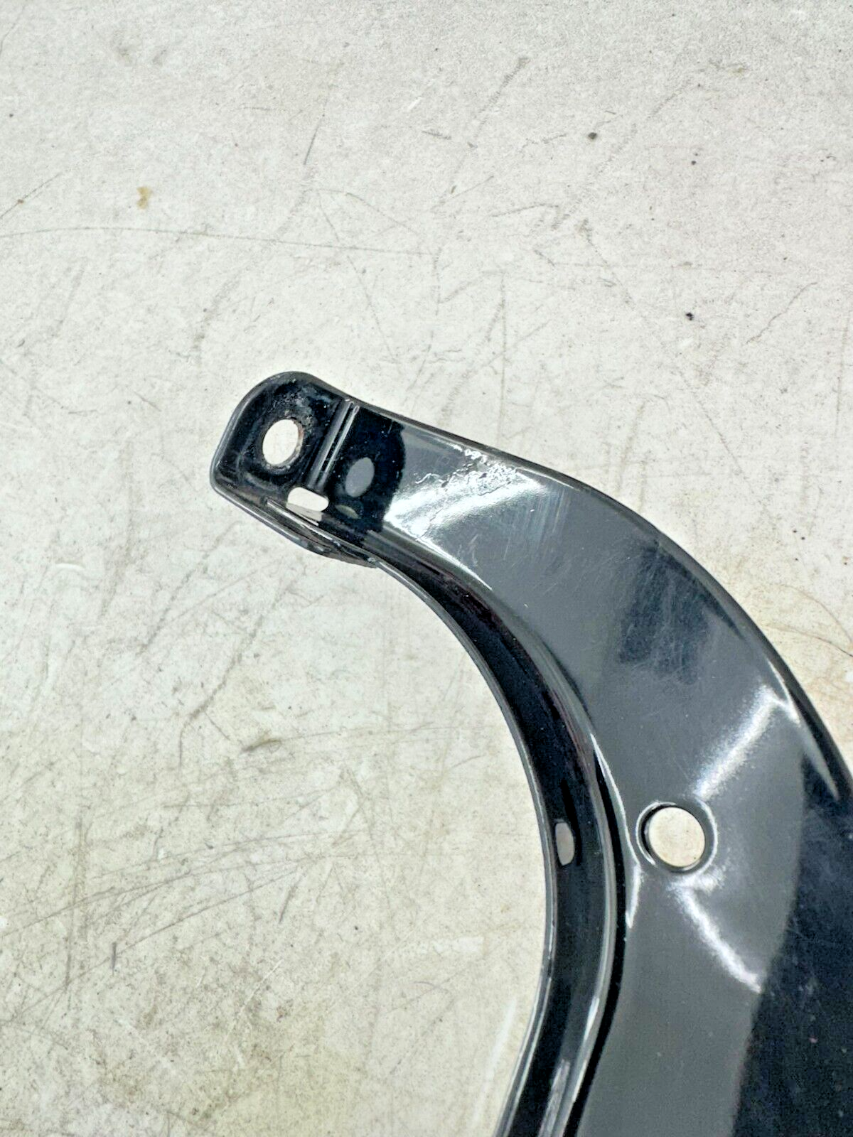 2007 Harley Electra Glide CVO Main Batwing Fairing Mounting Bracket Frame