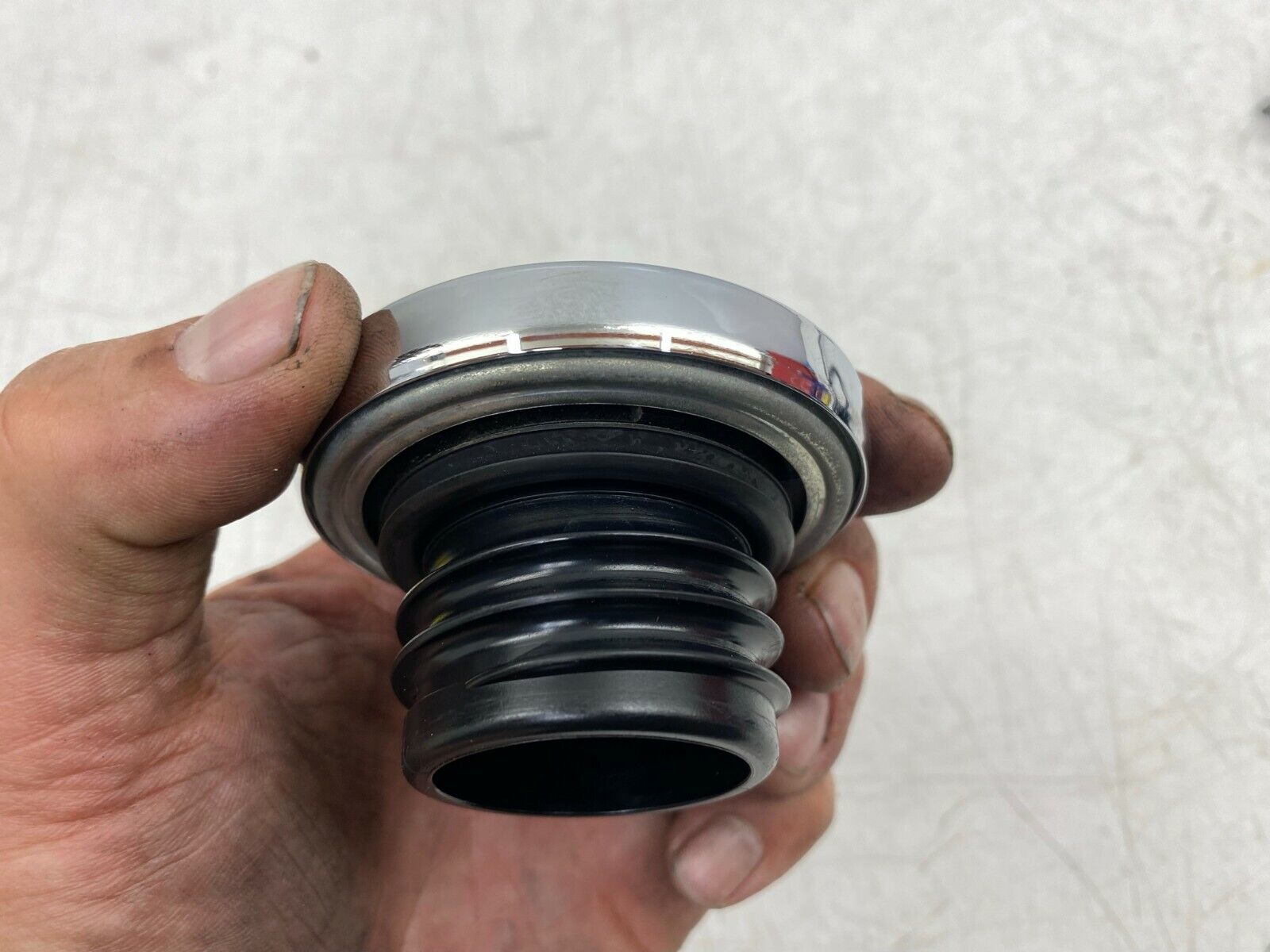 2009 Harley Davidson Dyna Softail Sportster Gas Fuel Cap