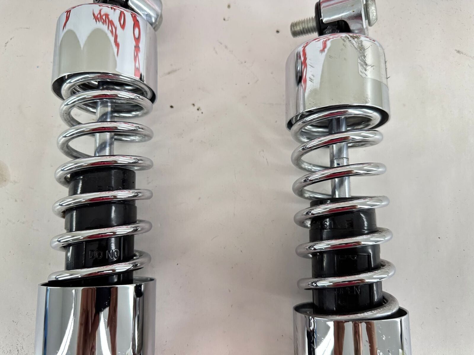 2012 HARLEY SPORTSTER CUSTOM Progressive Rear Shocks Suspension 412-4009