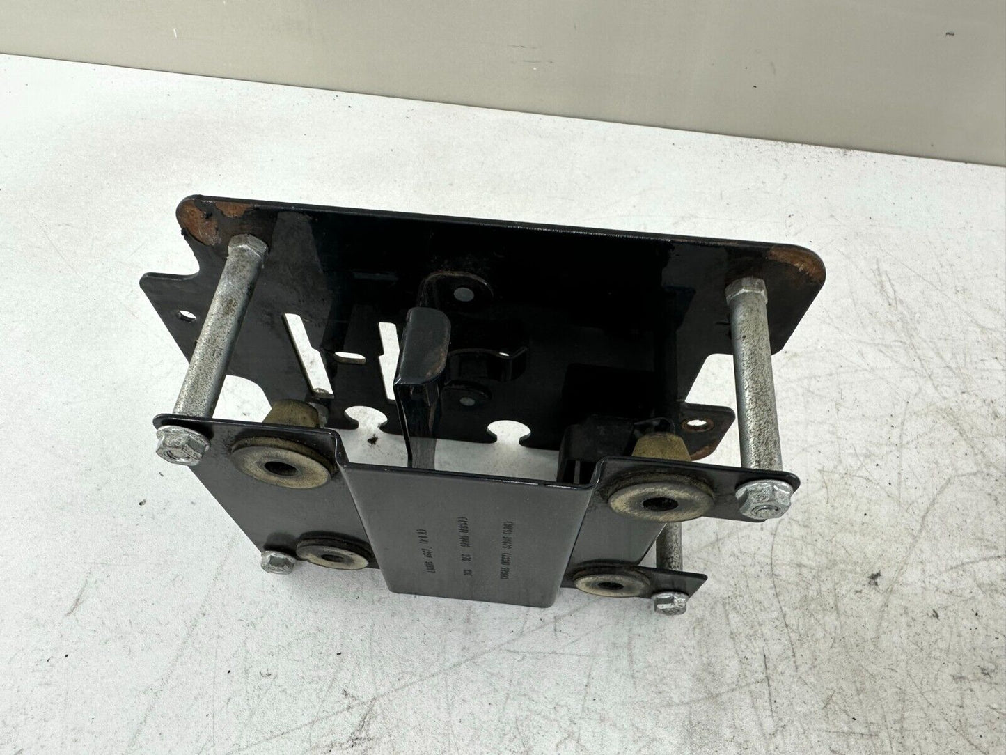 2003 HARLEY DAVIDSON DYNA ECM ECU Fuse Box Left Side Cover Mounting Bracket Fram