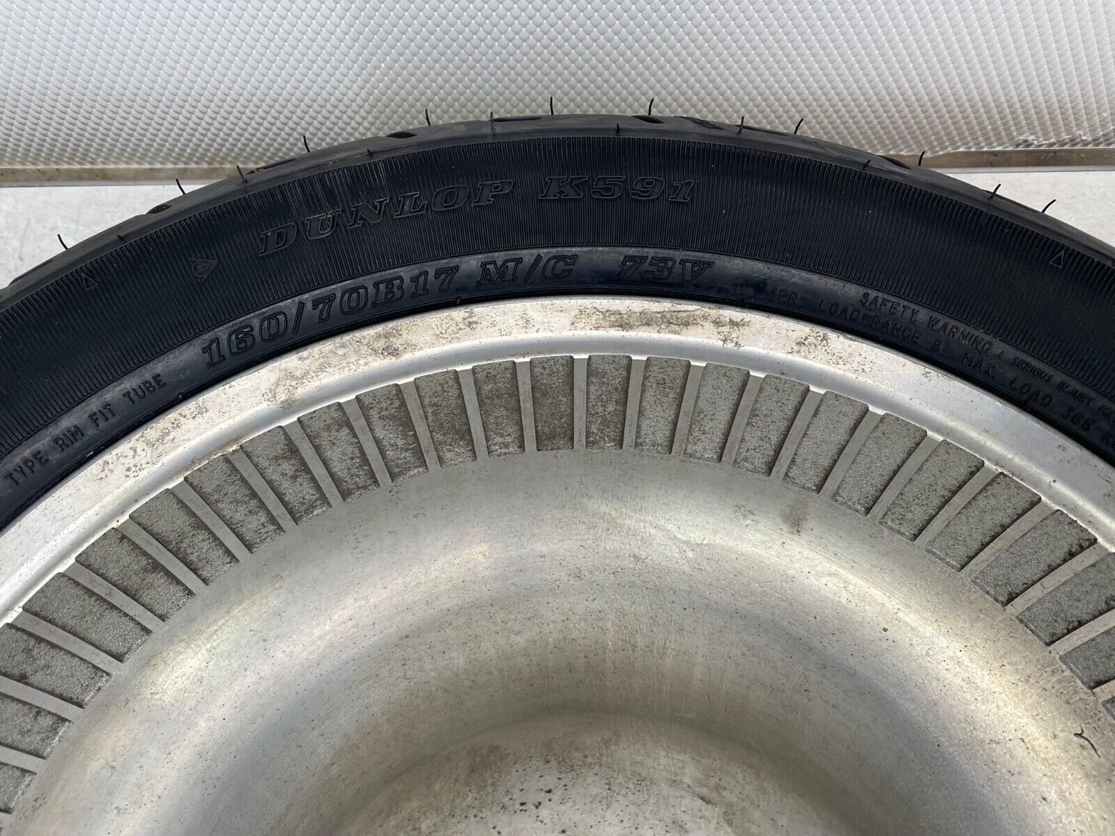 2001 HARLEY DAVIDSON SOFTAIL Deuce Rear Wheel Rim Tire 41074-00 17"
