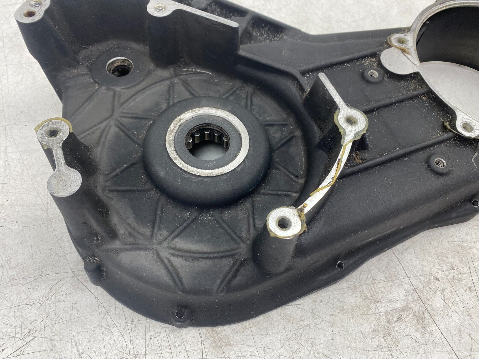 2000 HARLEY DAVIDSON FLH ROADKING INNER PRIMARY CLUTCH HOUSING CASE BACKING PLAT
