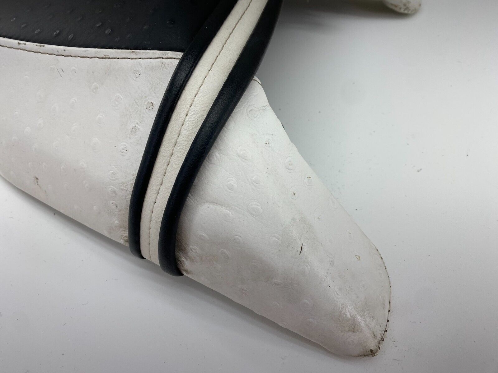 06-17 SUZUKI BOULEVARD M109R VZR1800 Passenger Seat Saddle Pillion
