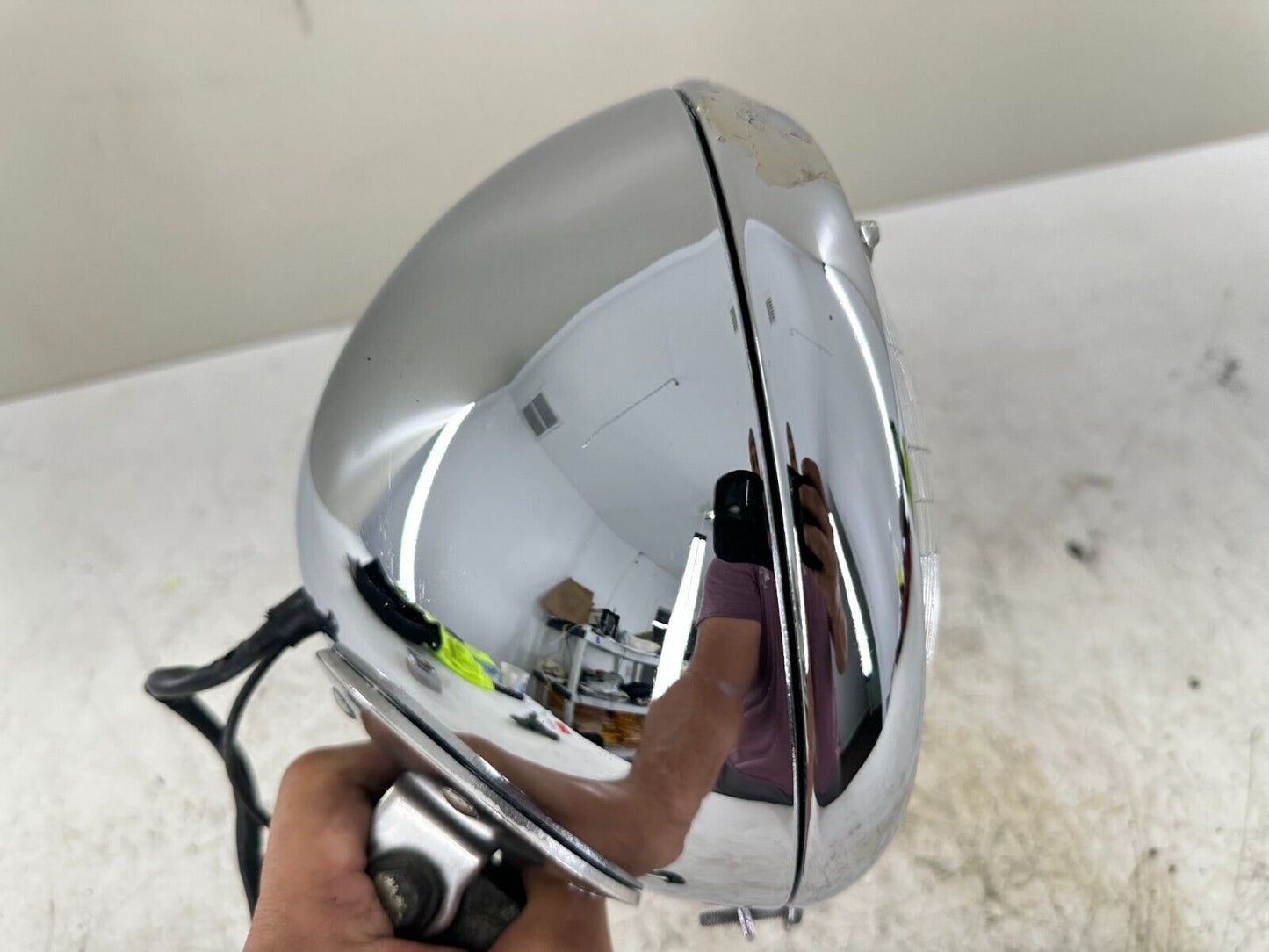 2003 HARLEY DAVIDSON SOFTAIL 8" Chrome Headlight Housing & Bulb OEM HD