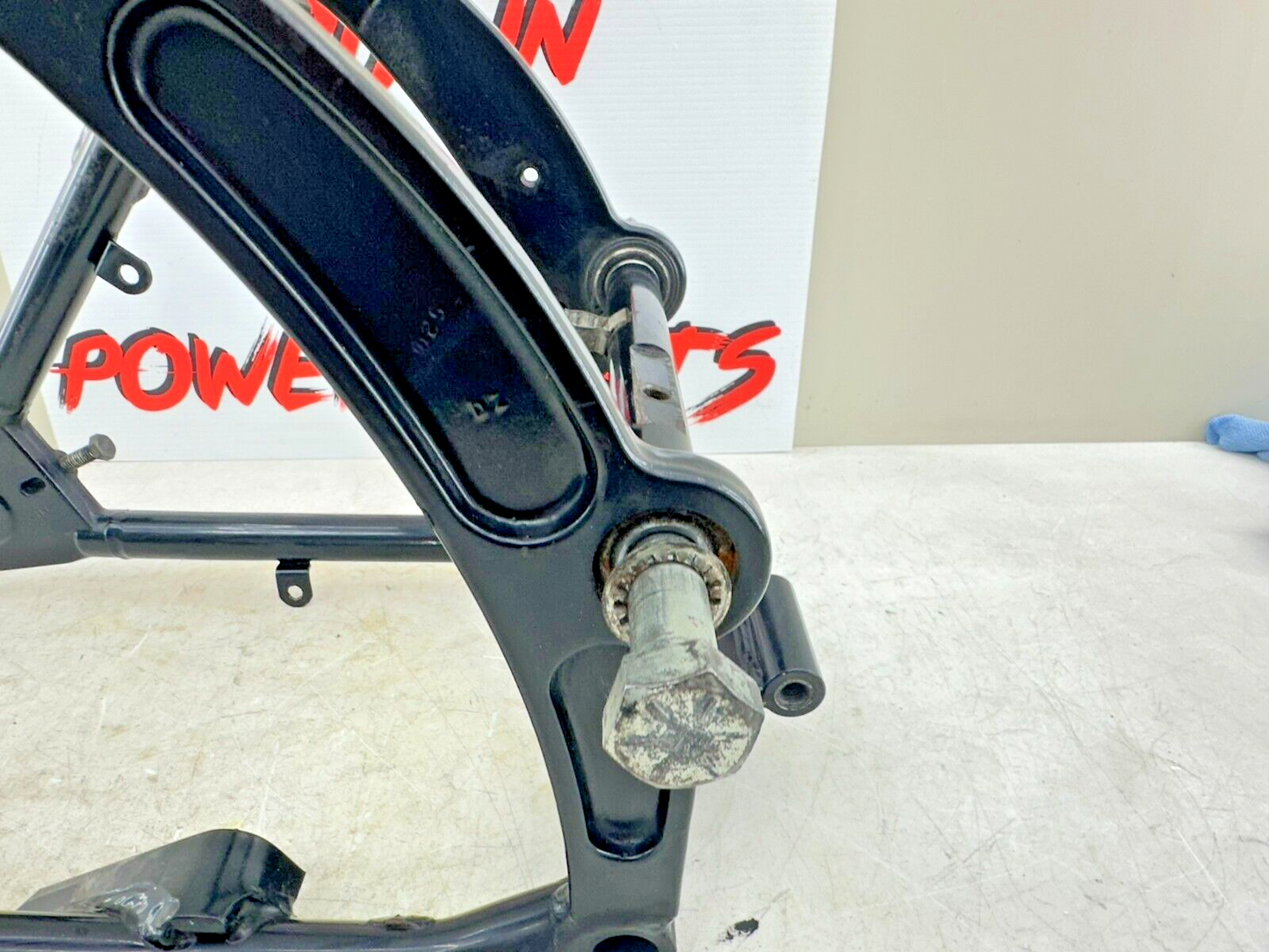 1999 HARLEY SOFTAIL OEM HD Genuine Swingarm Fork