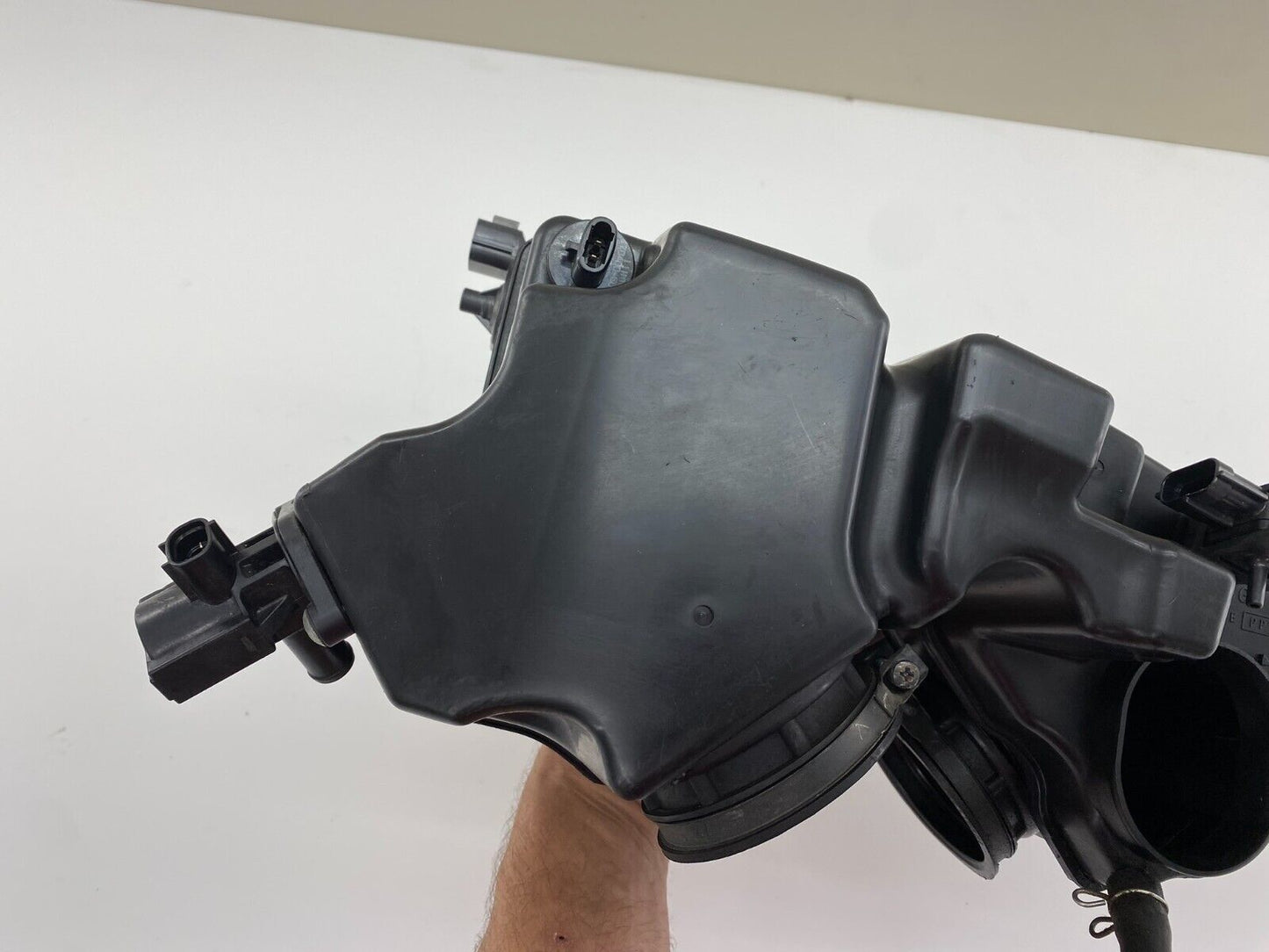 06-17 SUZUKI BOULEVARD M109R VZR1800 Airbox Air Filter Housing Box