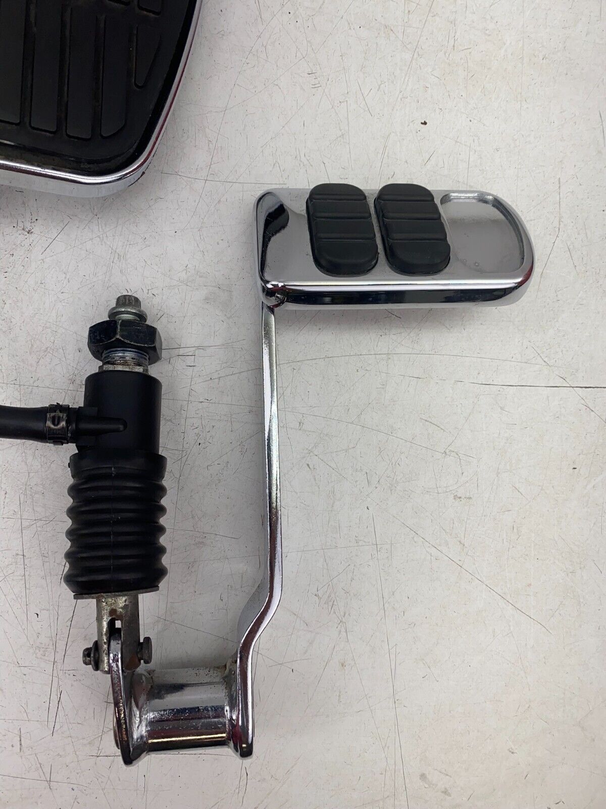 1998 HARLEY DAVIDSON FLH ROADKING Driver Floorboards Shift Lever Brake Pedal