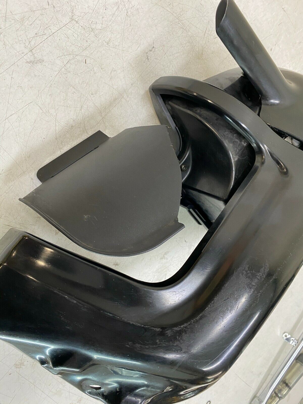 2006 HARLEY DAVIDSON FLH ELECTRA GLIDE Left Side Lower Fairing Cowl Vented