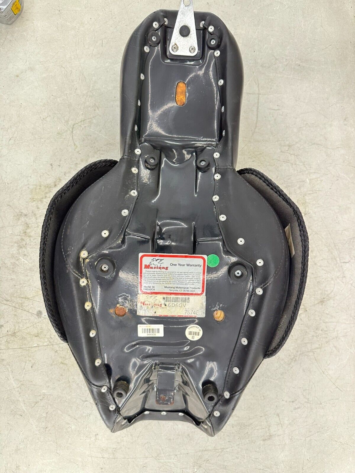 2002 HARLEY DYNA LOW RIDER Mustang Driver Passenger Seat Saddle 2 UP 96-03