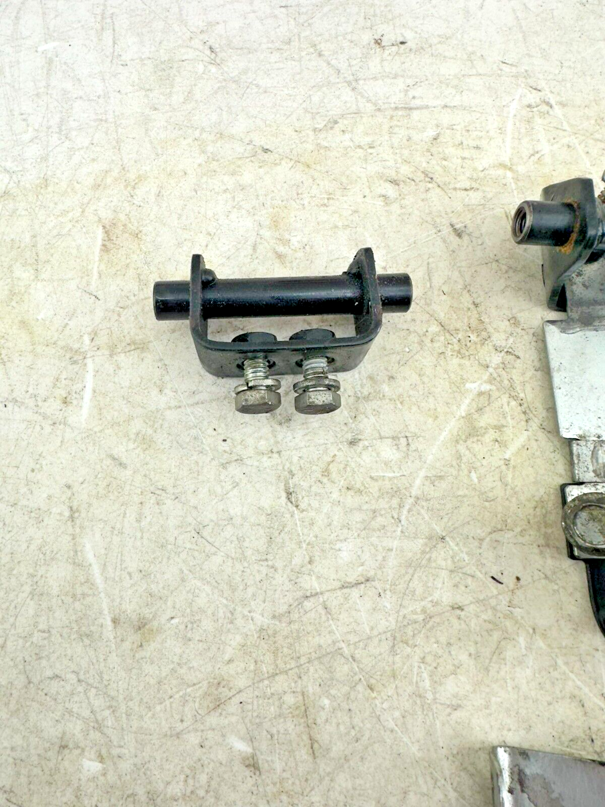 1999 HARLEY SOFTAIL Gas Tank Dash Console Mounting Hardware