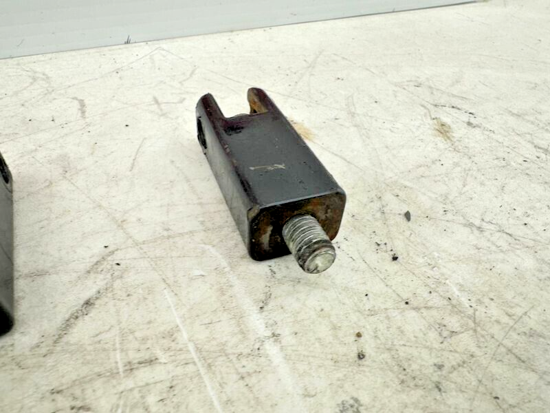 2000 Harley Davidson Sportster Passenger Footpeg Mounting Bracket Frame