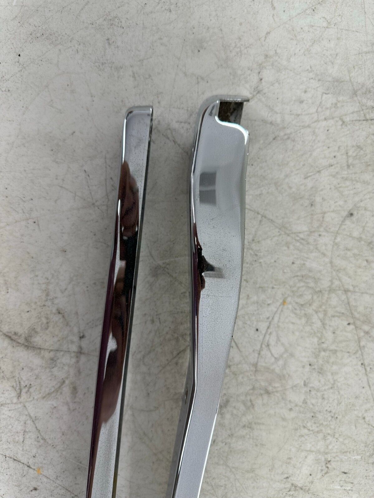 2003 HARLEY DAVIDSON DYNA Chrome Rear Fender Frame Strut Arm Bars