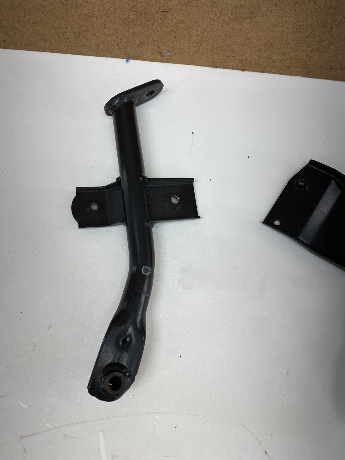 2005 YAMAHA ROYAL STAR 1300 XVZ1300CT Tour Deluxe Saddlebag Mounting Bracket