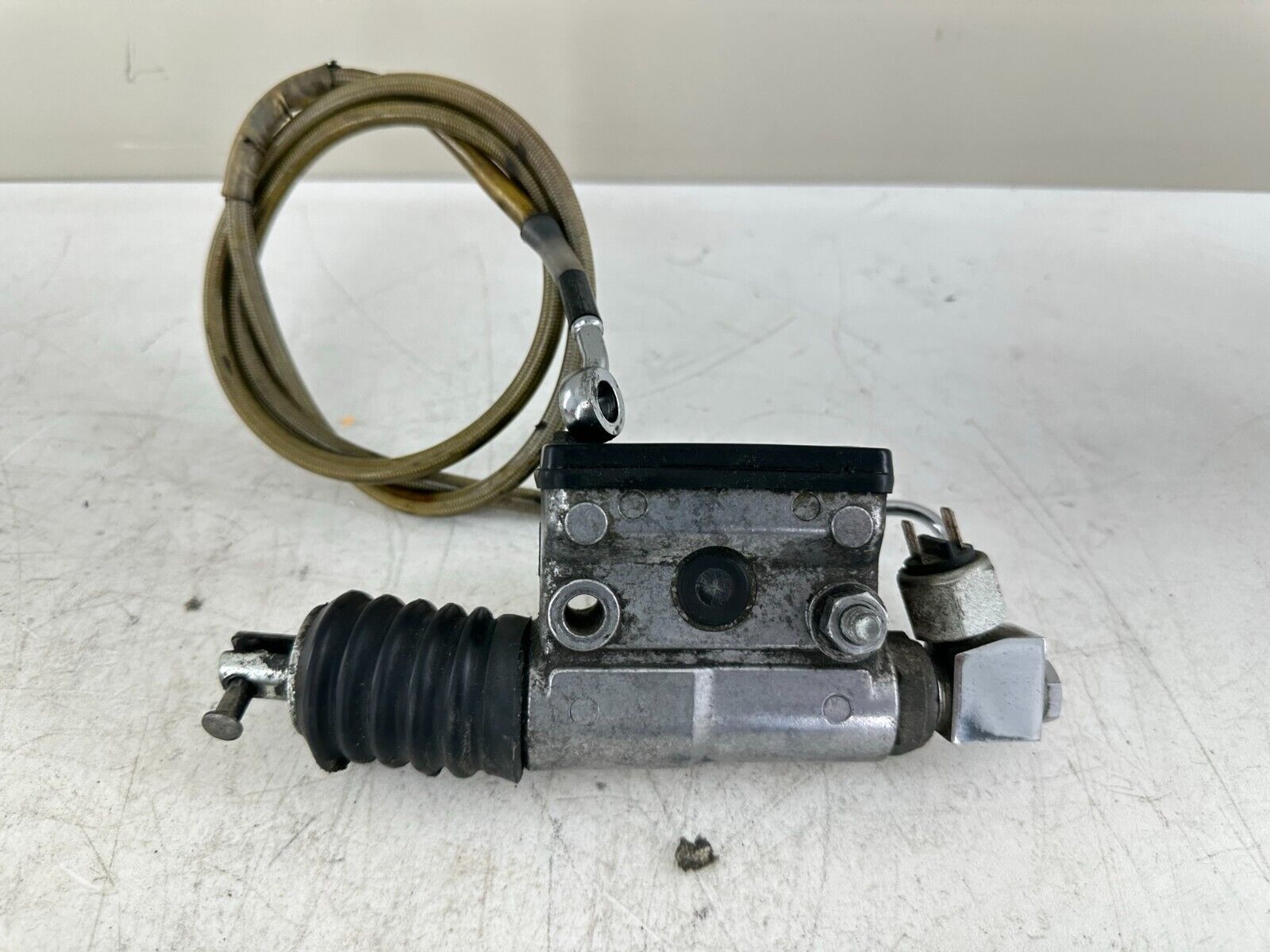 1999 HARLEY DAVIDSON SOFTAIL Rear Brake Master Cylinder & Braided Hose